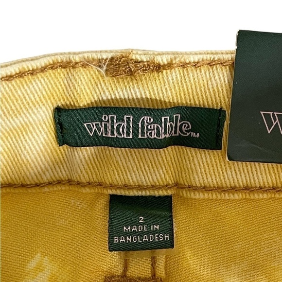 NWT Wild Fable High Rise Utlity Jeans Light Yellow Wash Size 2 - Picture 9 of 9